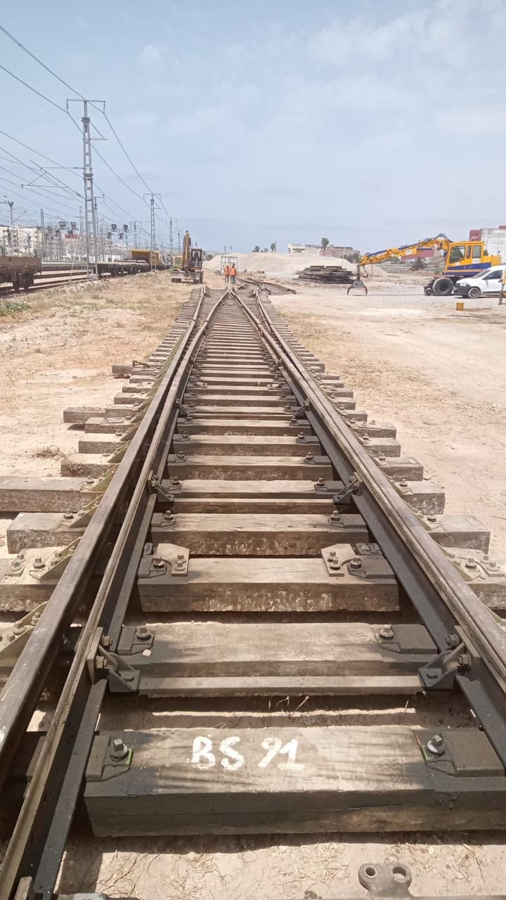 Base-vie mobile installée sur chantier ferroviaire
